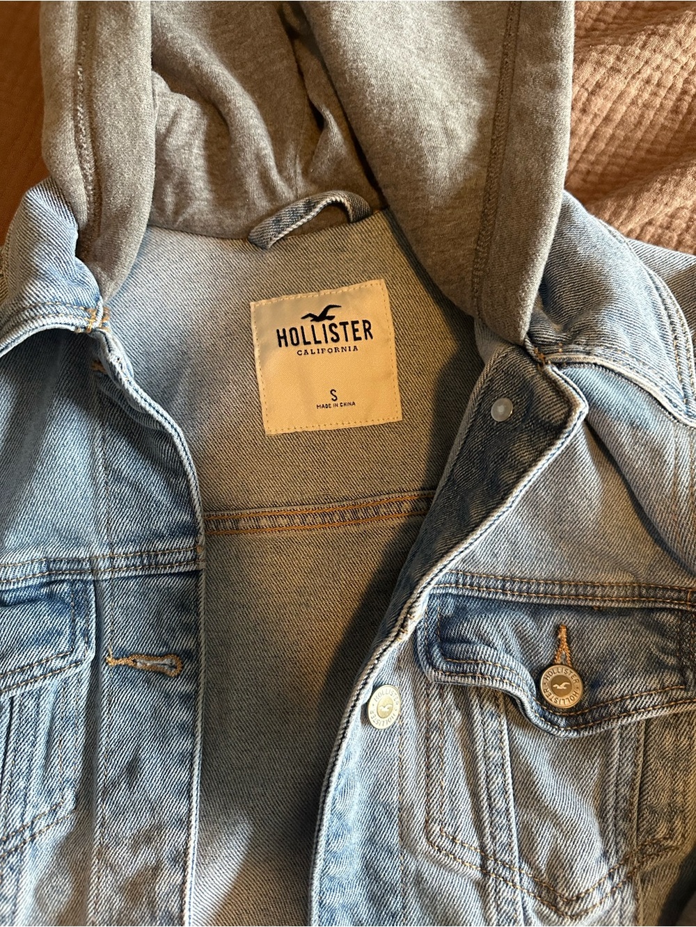 Hollister Light Blue Denim Jacket with Gray Hoodie Sleeves - Picture 2 of 2
